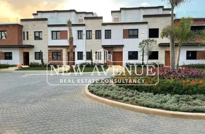 Townhouse - 4 Bedrooms - 4 Bathrooms for sale in Azzar - 5th Settlement Compounds - The 5th Settlement - New Cairo City - Cairo