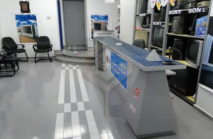 Apartment - 2 Bedrooms - 1 Bathroom for rent in Abd Al Khalek Tharwat St. - Laurent - Hay Sharq - Alexandria