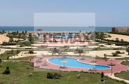 شاليه - 3 غرف نوم - 2 حمامات للبيع في بلومار - العين السخنة - السويس