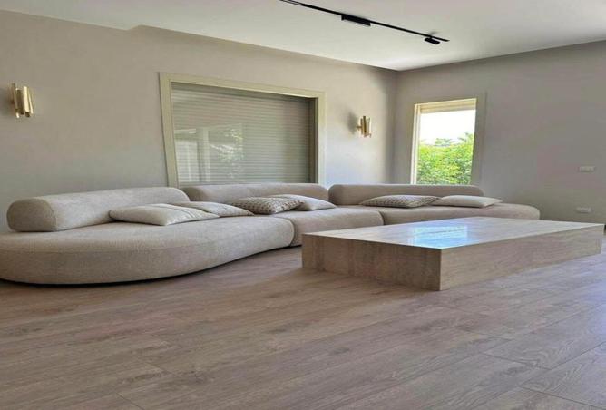 8482372 - Property Image 2