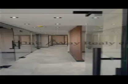 مكتب عمل جماعي - استوديو - 4 حمامات للايجار في شارع الثوره - الكوربة - مصر الجديدة - القاهرة