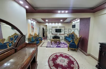 Apartment - 2 Bedrooms - 1 Bathroom for rent in Al Zahraa St. - Dokki - Giza