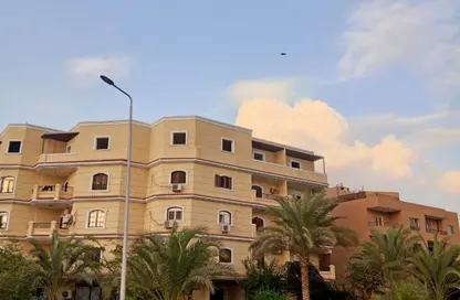 شقة - 3 غرف نوم - 2 حمامات للبيع في المجاورة الثانية - المنطقة الثامنة - مدينة الشروق - القاهرة شقة - 3 غرف نوم - 2 حمامات للبيع في المجاورة الثانية - المنطقة الثامنة - مدينة الشروق - القاهرة