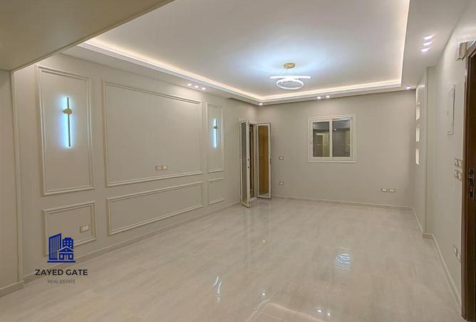 8452683 - Property Image 3