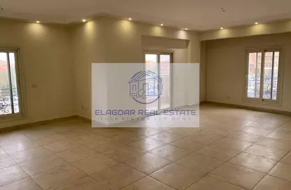 نصف طابق - استوديو - 3 حمامات للايجار في البنفسج 9 - البنفسج - مدينة القاهرة الجديدة - القاهرة