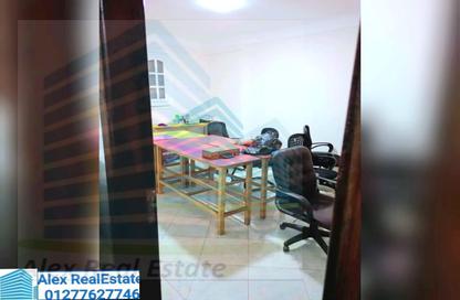 مساحات مكتبية - استوديو - 2 حمامات للايجار في ميدان الكورنيش - سبورتنج - حي شرق - الاسكندرية