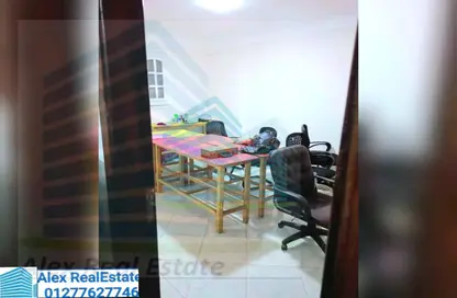 مساحات مكتبية - استوديو - 2 حمامات للايجار في ميدان الكورنيش - سبورتنج - حي شرق - الاسكندرية