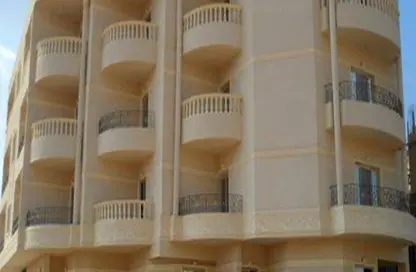 Apartment - 3 Bedrooms - 3 Bathrooms for sale in Shorouk City - Cairo