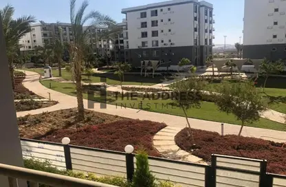 Apartment - 2 Bedrooms - 2 Bathrooms for sale in Hyde Park - 5th Settlement Compounds - The 5th Settlement - New Cairo City - Cairo