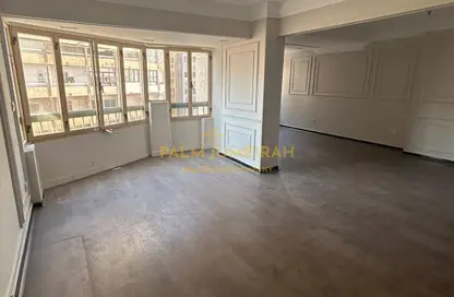 Apartment - 3 Bedrooms - 2 Bathrooms for sale in Al Hedaya Mosque St. - Saba Basha - Hay Sharq - Alexandria