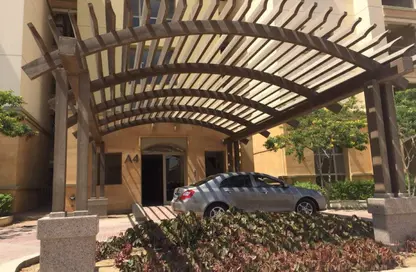 Apartment - 2 Bedrooms - 3 Bathrooms for sale in Aurora - Uptown Cairo - Mokattam - Cairo