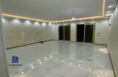 Apartment - 3 Bedrooms - 3 Bathrooms for rent in Al Khamayel city - Sheikh Zayed Compounds - Sheikh Zayed City - Giza
