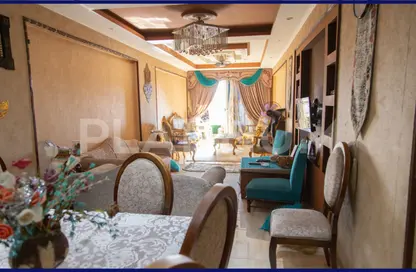 Apartment - 3 Bedrooms - 1 Bathroom for sale in Abdel Salam Aref St. - Laurent - Hay Sharq - Alexandria