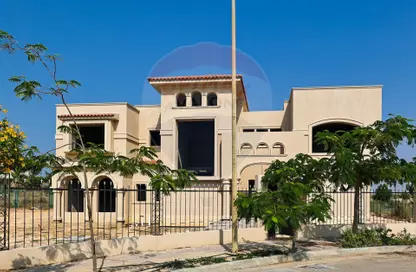 فيلا - 7 غرف نوم - 5 حمامات للبيع في كينج مريوط - حي العامرية - الاسكندرية