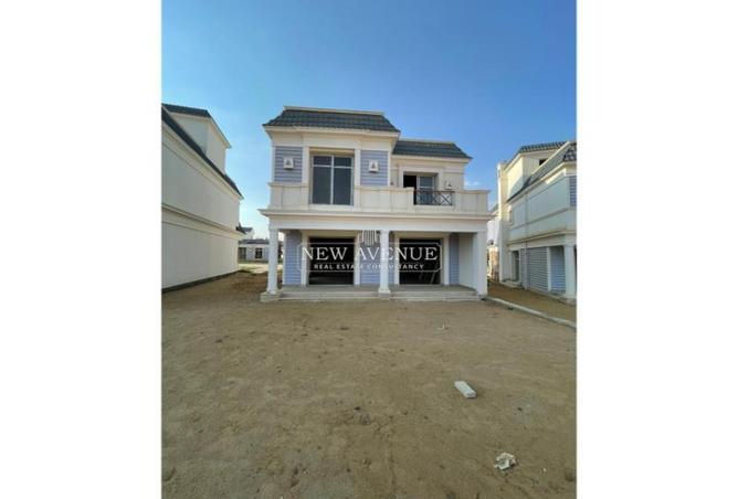 8042312 - Property Image 2