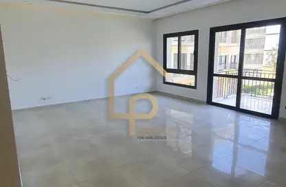 شقة - 3 غرف نوم - 3 حمامات للايجار في ذا كورت ياردز - كمبوندات الشيخ زايد - الشيخ زايد - الجيزة