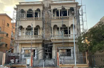 Villa - 3 Bedrooms - 3 Bathrooms for sale in V90 - North Teseen St. - The 5th Settlement - New Cairo City - Cairo