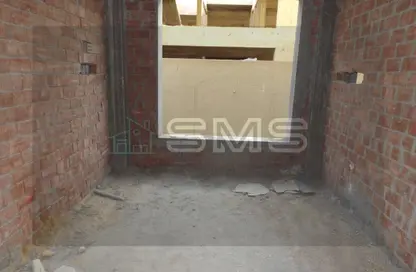 Apartment - 3 Bedrooms - 3 Bathrooms for sale in Bait Alwatan - The 5th Settlement - New Cairo City - Cairo