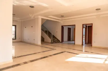 فيلا - 5 غرف نوم - 6 حمامات للبيع في مدينة وصال - كمبوندات الشروق - مدينة الشروق - القاهرة