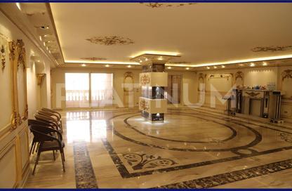 Apartment - 5 Bedrooms - 5 Bathrooms for sale in Al Molazem Awal Ashraf Al Khoja St. - Sporting - Hay Sharq - Alexandria