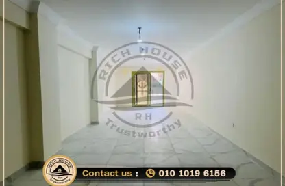 Apartment - 3 Bedrooms - 2 Bathrooms for rent in Khalil Mutran St. - Saba Basha - Hay Sharq - Alexandria