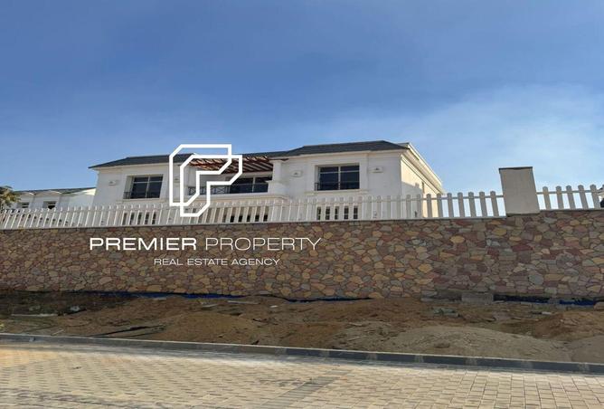 8215014 - Property Image 2