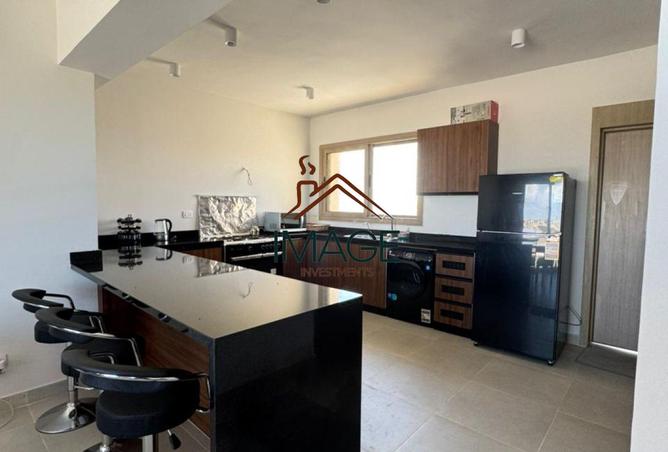 8230201 - Property Image 2