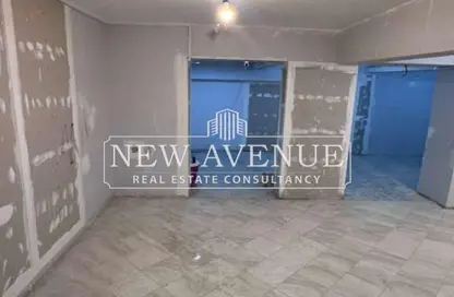 محل - استوديو - 1 حمام للبيع في شارع مكرم عبيد - المنطقة السادسة - مدينة نصر - القاهرة