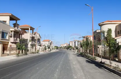 فيلا - 3 غرف نوم - 3 حمامات للبيع في اليكس ويست - كمبوندات الاسكندرية - الاسكندرية