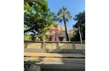 Villa - Studio - 7+ Bathrooms for rent in Etehad Al Mohamin St. - Garden City - Cairo