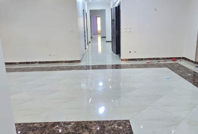 8098935 - Property Image 2
