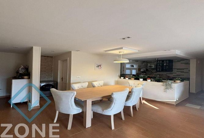 8125954 - Property Image 2