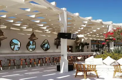 شاليه - 2 غرف نوم - 2 حمامات للبيع في ازها الساحل الشمالي - راس الحكمة - الساحل الشمالي