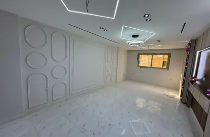 Apartment - 3 Bedrooms - 2 Bathrooms for sale in Gate 4 - Mena - Hadayek El Ahram - Giza