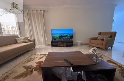 شقة - 3 غرف نوم - 3 حمامات للايجار في حى القرنفل - التجمع الخامس - مدينة القاهرة الجديدة - القاهرة