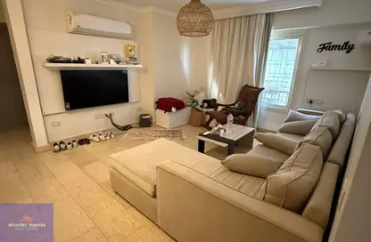 Apartment - 3 Bedrooms - 3 Bathrooms for sale in Tijan - Zahraa El Maadi - Hay El Maadi - Cairo