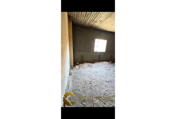 8081884 - Property Image 2