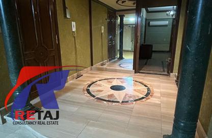 Apartment - 3 Bedrooms - 2 Bathrooms for sale in Abdallah Ibn Al Taher St. - 6th Zone - Nasr City - Cairo
