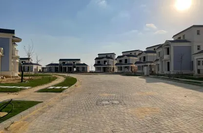 Townhouse - 4 Bedrooms - 4 Bathrooms for sale in Mountain View iCity - 5th Settlement Compounds - The 5th Settlement - New Cairo City - Cairo