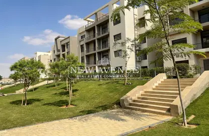 Apartment - 2 Bedrooms - 2 Bathrooms for sale in Villa Square - Fifth Square - The 5th Settlement - New Cairo City - Cairo