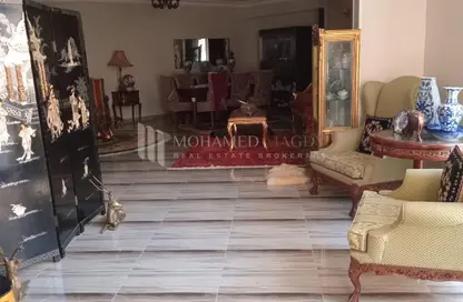 شقة - 3 غرف نوم - 2 حمامات للبيع في شارع البستان - الحي التاسع - الشيخ زايد - الجيزة