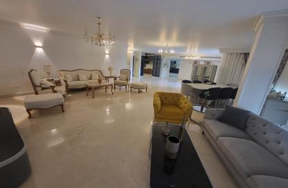 Apartment - 3 Bedrooms - 3 Bathrooms for sale in Sarayat Al Maadi - Hay El Maadi - Cairo