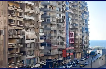 Apartment - 3 Bedrooms - 1 Bathroom for sale in Al Shahid Mohamed Youssef Ghaly St. (45 Previous) - Sidi Beshr - Hay Awal El Montazah - Alexandria