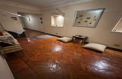 Apartment - 3 Bedrooms - 2 Bathrooms for sale in Mohamed Maraashly St. - Zamalek - Cairo