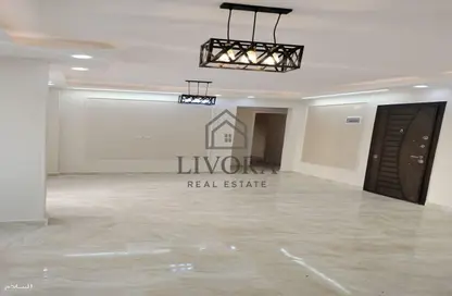 Apartment - 3 Bedrooms - 2 Bathrooms for rent in Degla Palms - Al Wahat Road - 6 October City - Giza