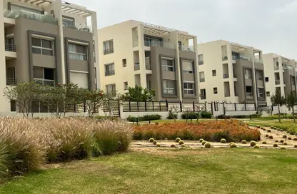 Apartment - 2 Bedrooms - 2 Bathrooms for sale in Hyde Park Central - The 6th Settlement - New Cairo City - Cairo