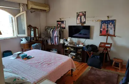 Apartment - 5 Bedrooms - 2 Bathrooms for sale in Degla St. - Mohandessin - Giza