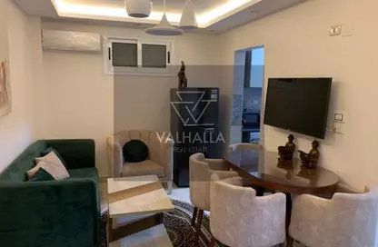 Apartment - 2 Bedrooms - 1 Bathroom for rent in Al Gezira El Wosta St. (Yousef Kamel) - Zamalek - Cairo