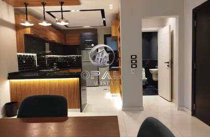 شقة - 2 غرف نوم - 2 حمامات للايجار في ذا كورت ياردز - كمبوندات الشيخ زايد - الشيخ زايد - الجيزة