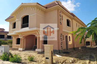 Villa - 4 Bedrooms - 3 Bathrooms for sale in Madinaty - Cairo